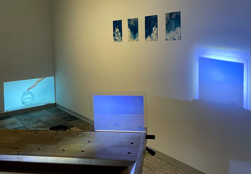 b12 10 - visão da exposição coletiva - _Um lance de dados não abolirá o desejo_ Curadoria Clara Sampaio_